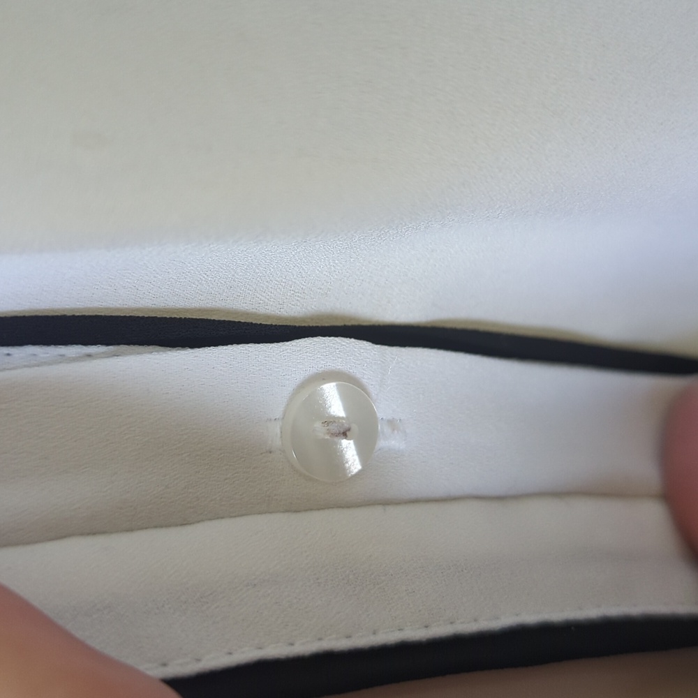Like New Worthington Button Down - Picture 5 of 11